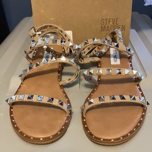 Like New Steve Madden Travel sandals size 7